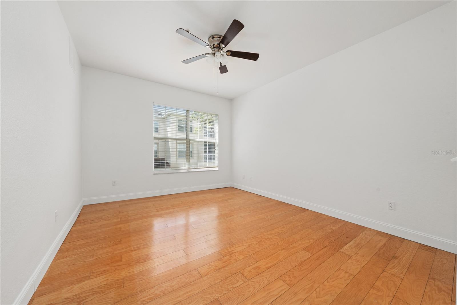 FLORA RIDGE CONDO PH 1 BLDG 1 - Residential