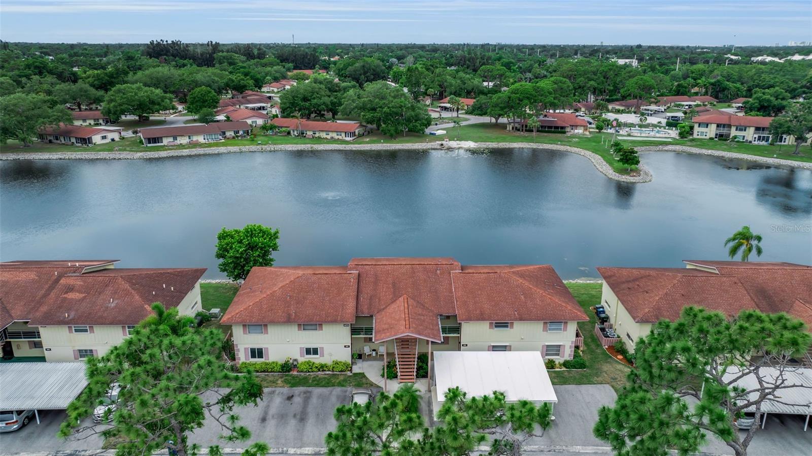 LAKE TIPPECANOE - Residential