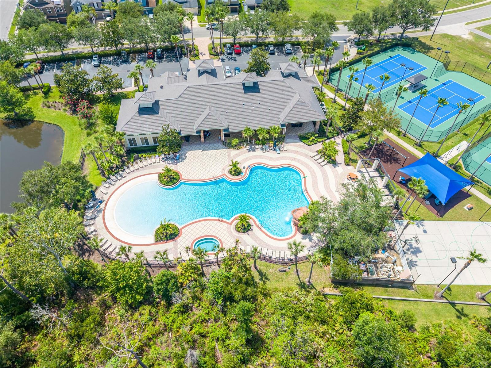 EMERALD ESTATES - Residential