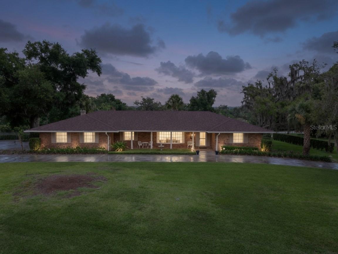 HOWEY GRIFFIN VILLAGE - Residential