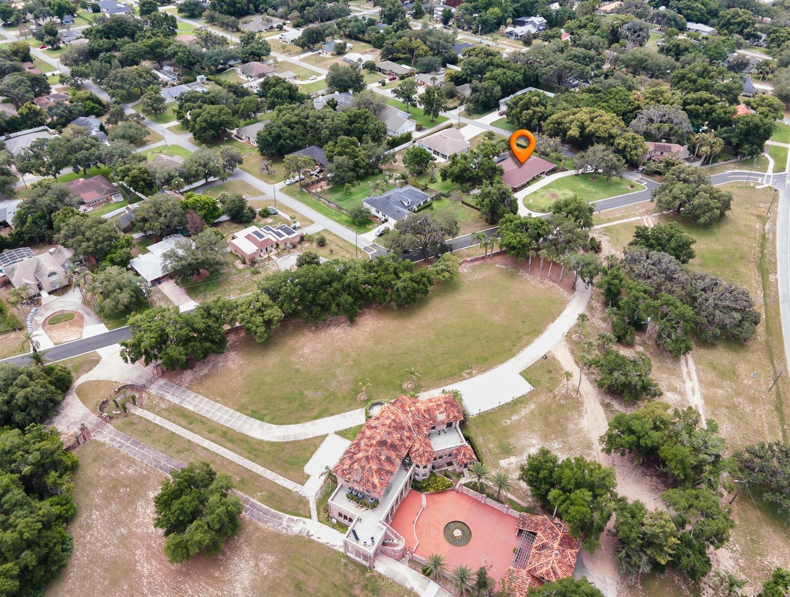 HOWEY GRIFFIN VILLAGE - Residential