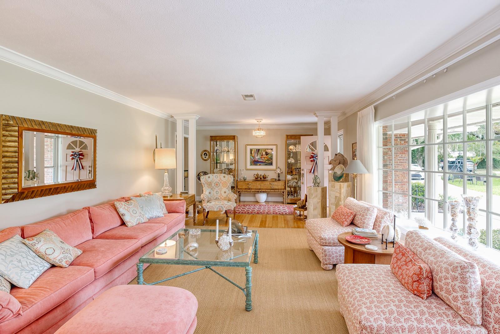 HOWEY GRIFFIN VILLAGE - Residential