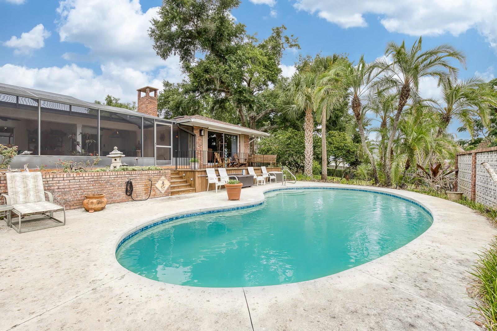 HOWEY GRIFFIN VILLAGE - Residential