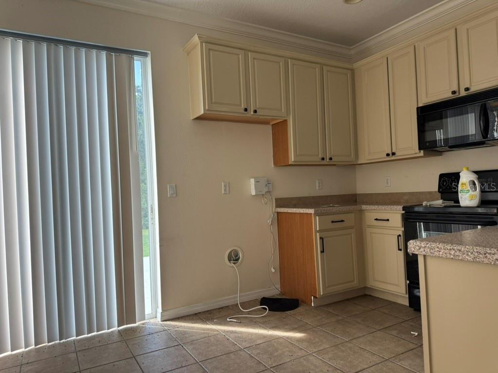 TOWNHOMES OF BAY PORT COLONY - Residential