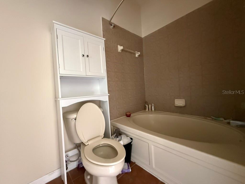 TOWNHOMES OF BAY PORT COLONY - Residential