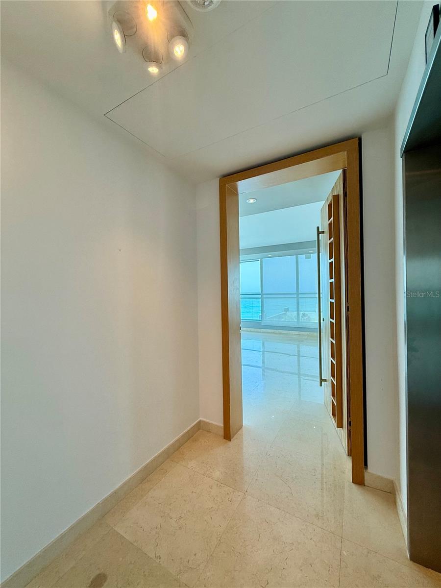 VENETIAN TOWER - Residential