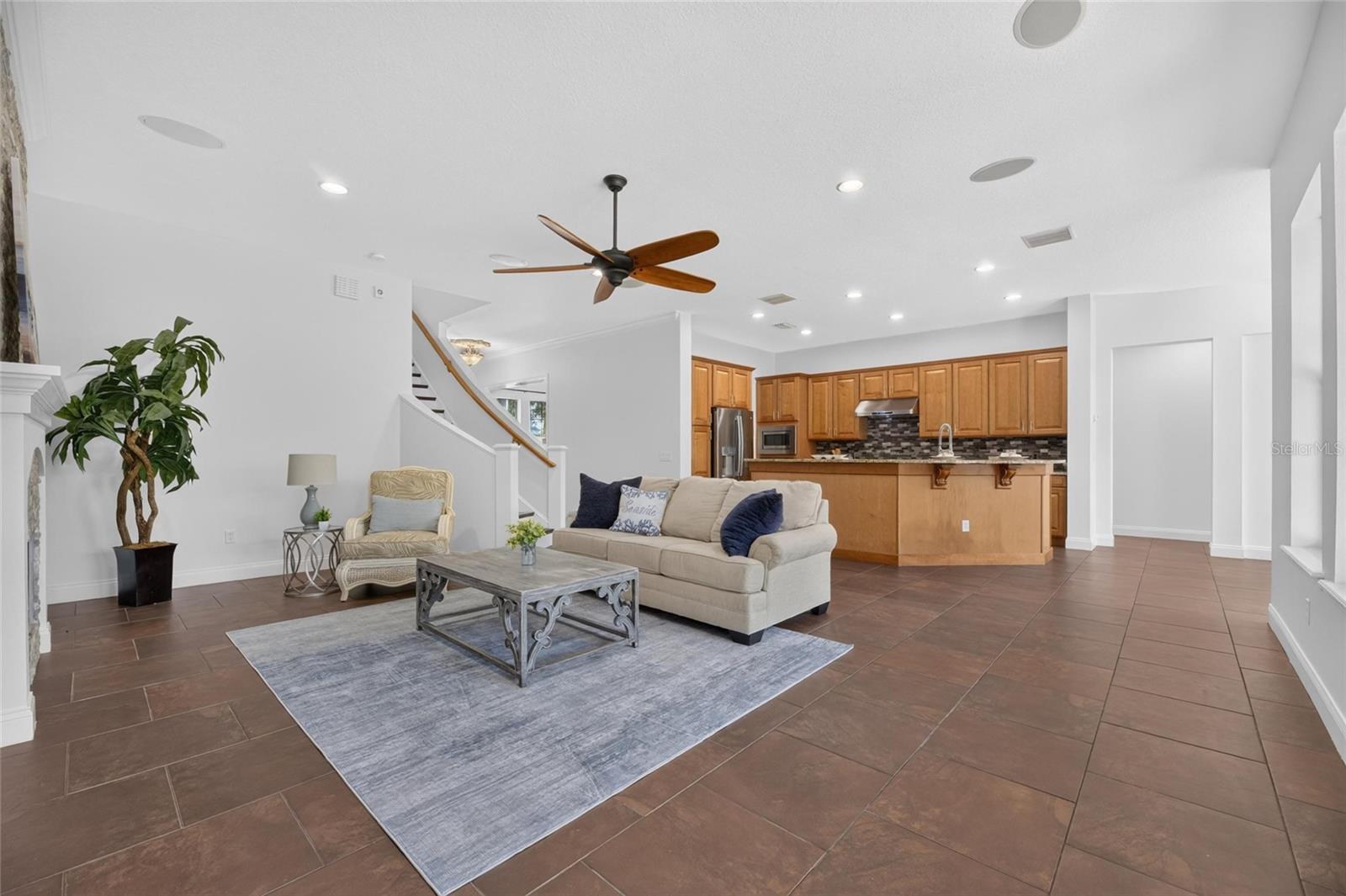 MIRABAY PH 3B-2 - Residential