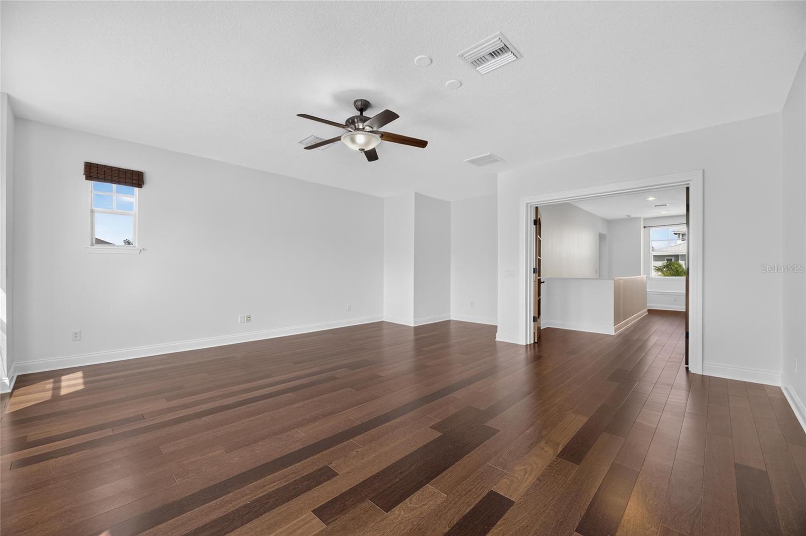MIRABAY PH 3B-2 - Residential