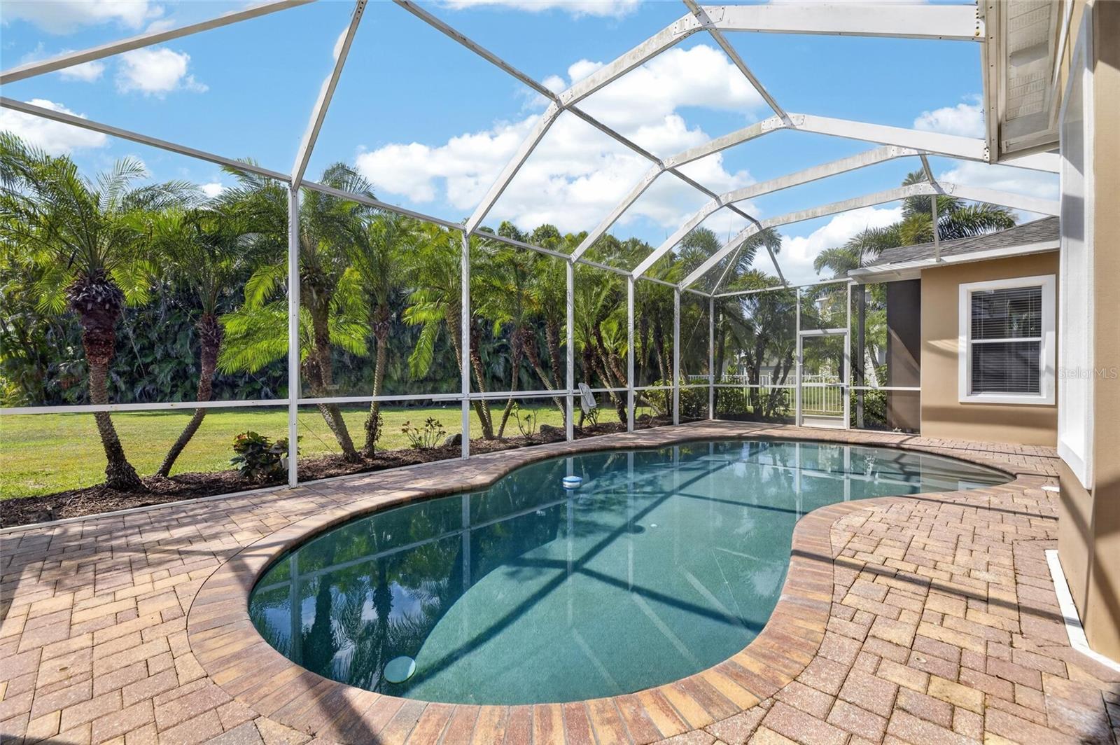 MIRABAY PH 3B-2 - Residential