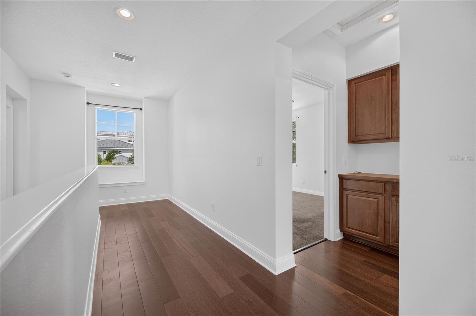MIRABAY PH 3B-2 - Residential