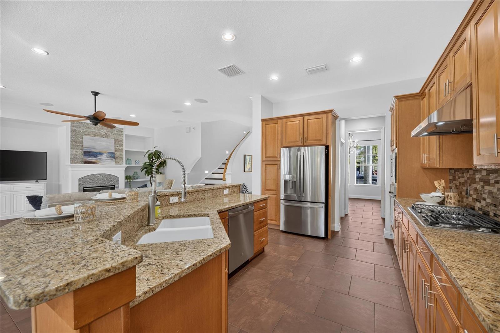MIRABAY PH 3B-2 - Residential