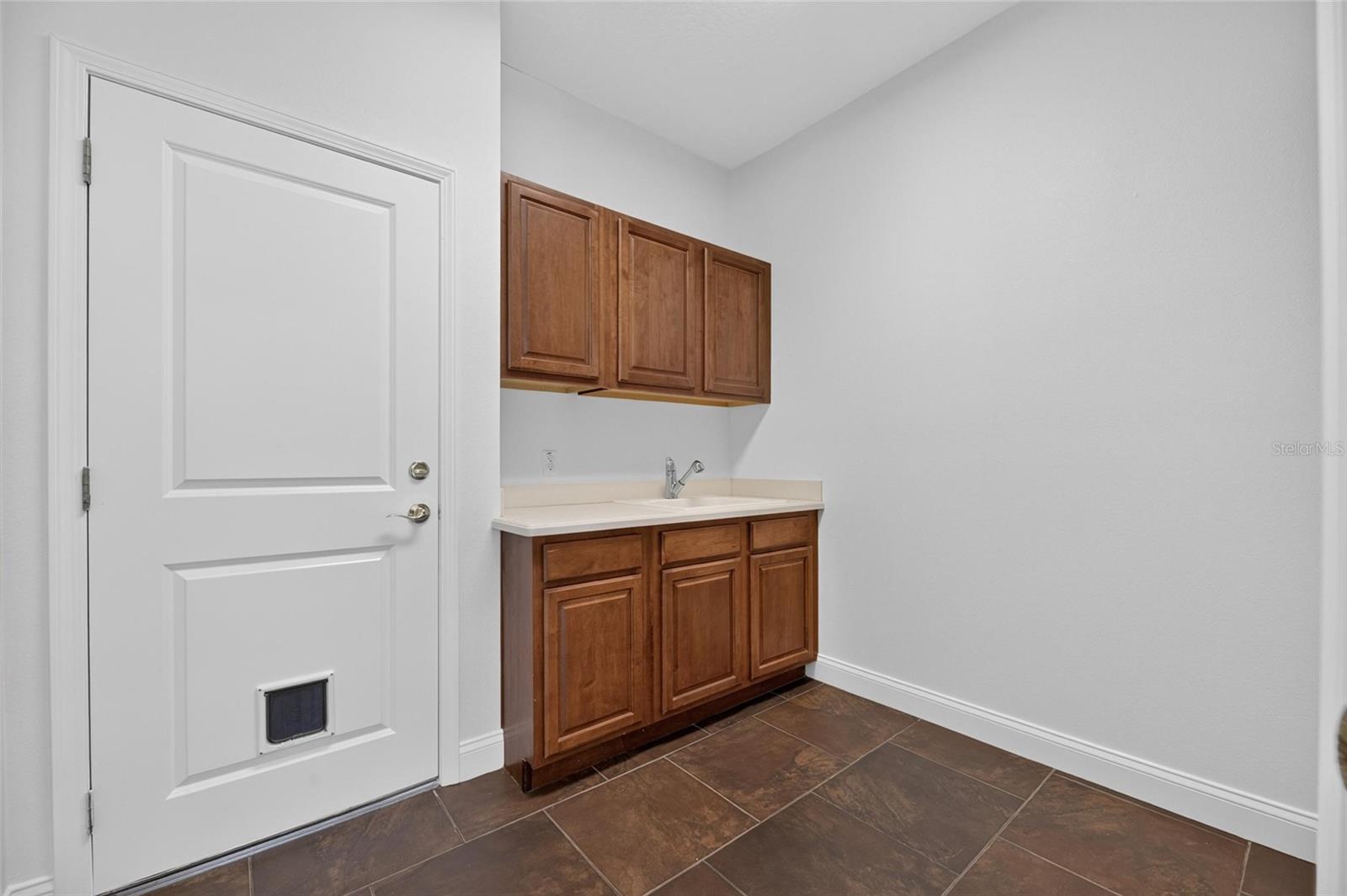 MIRABAY PH 3B-2 - Residential