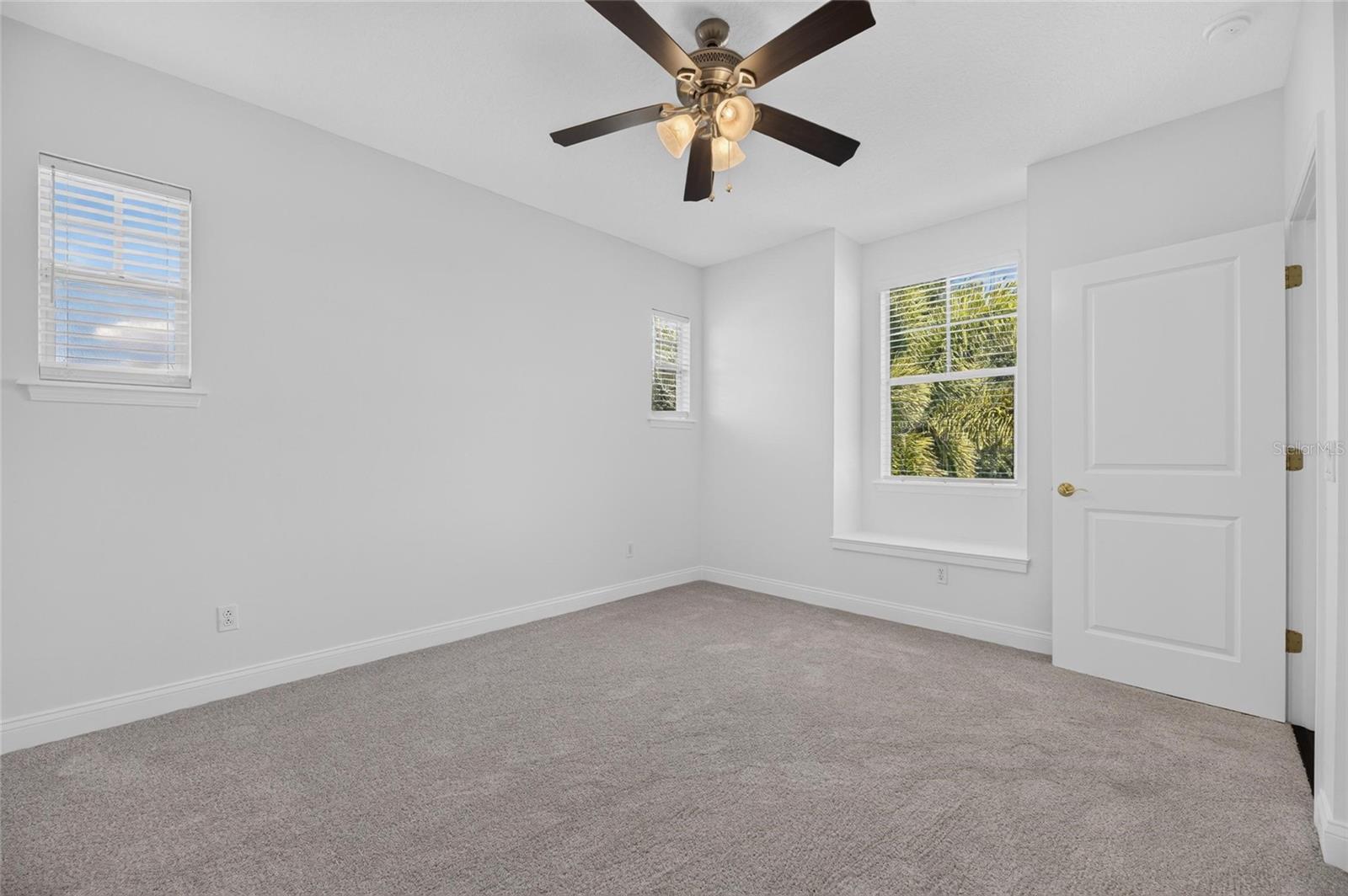 MIRABAY PH 3B-2 - Residential