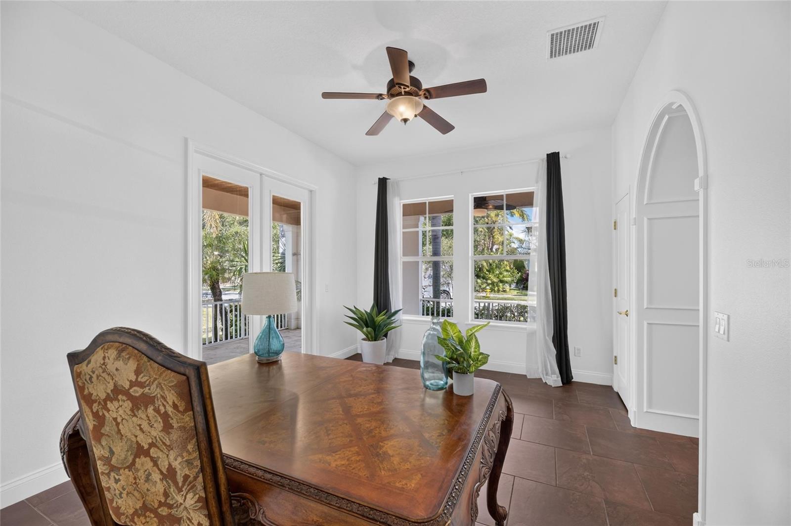 MIRABAY PH 3B-2 - Residential