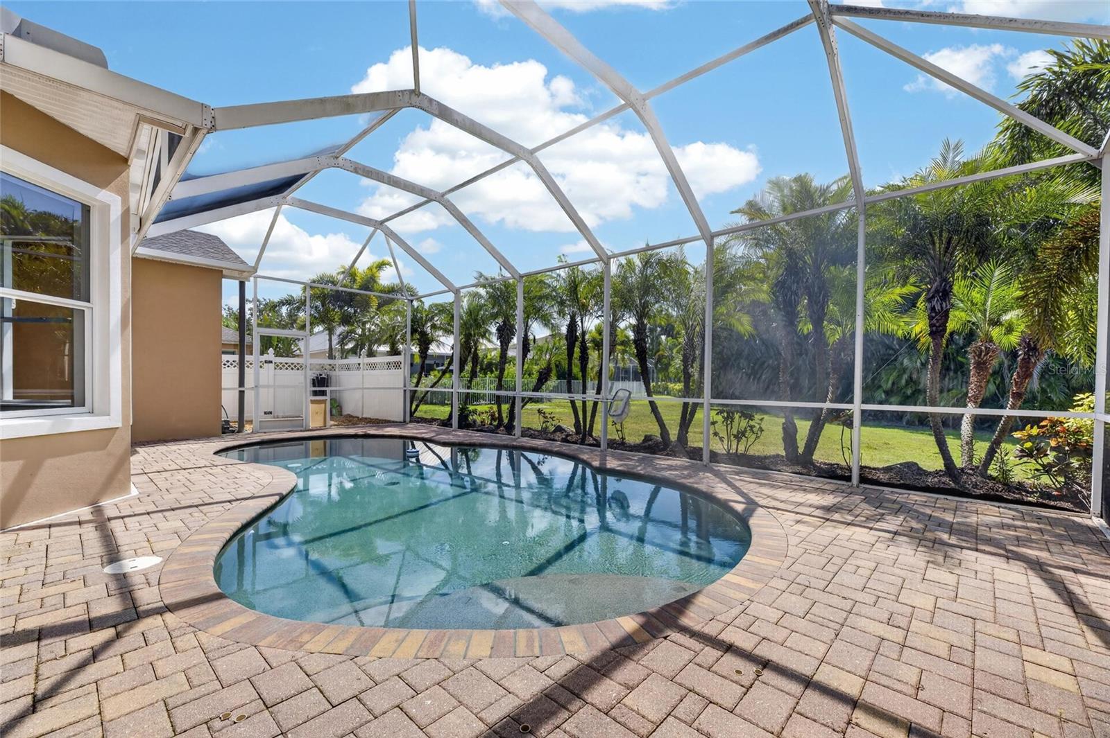 MIRABAY PH 3B-2 - Residential
