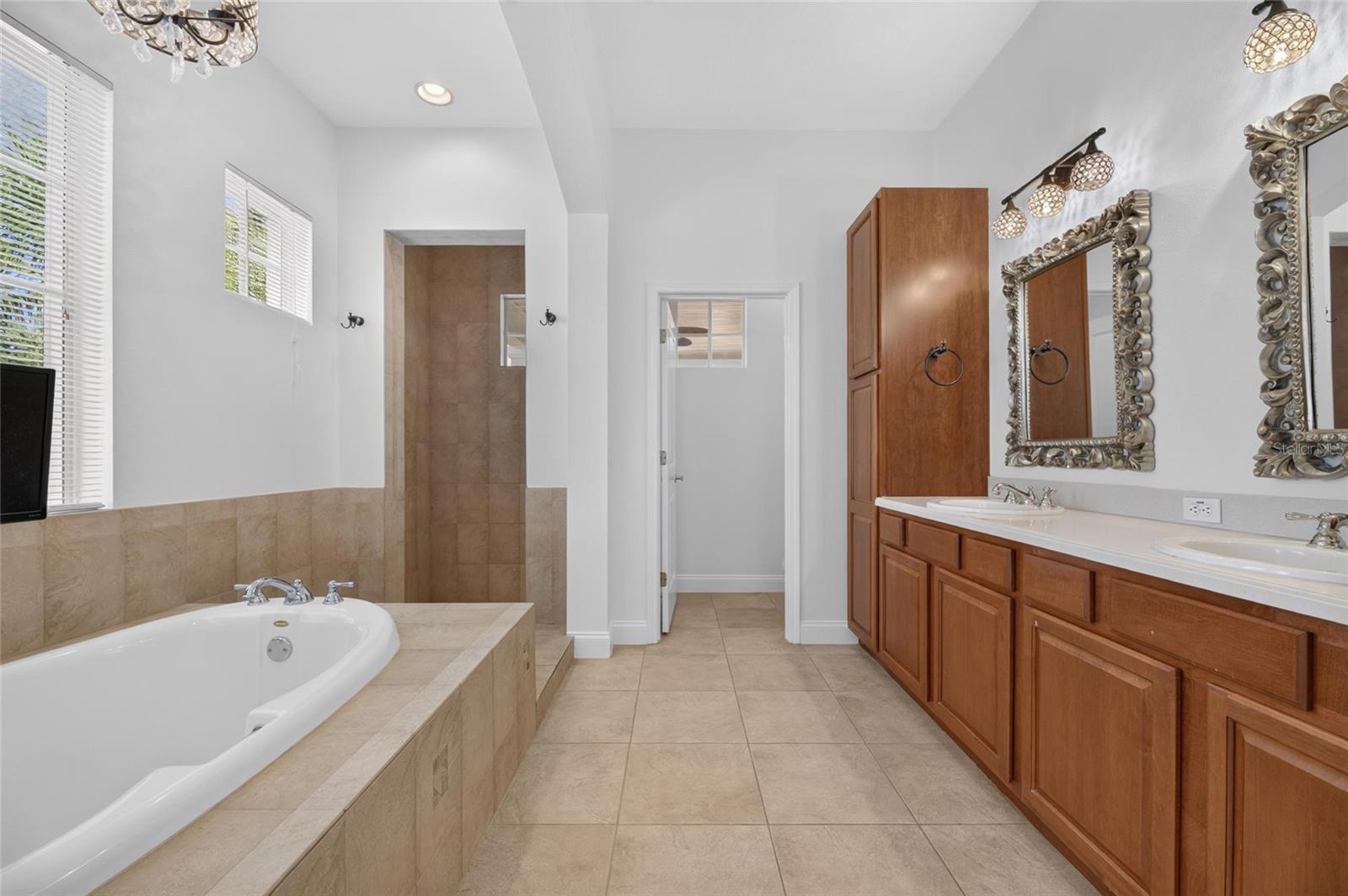 MIRABAY PH 3B-2 - Residential