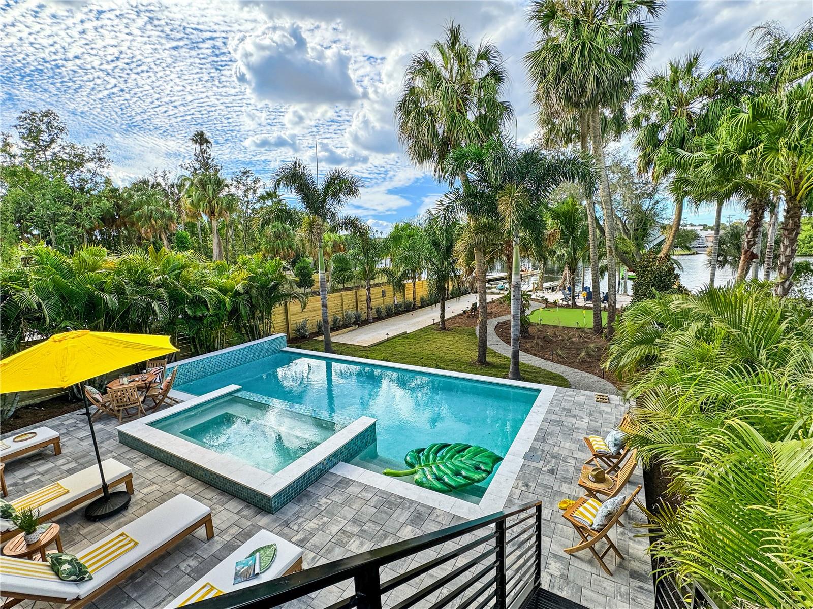 RIDGEWOOD PARK - Residential