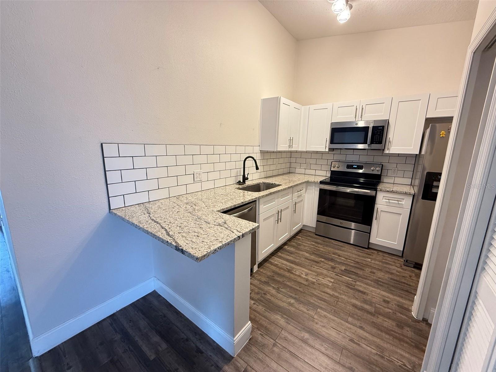 GRAND PALMS CONDO 4 PH 8 - Residential Lease
