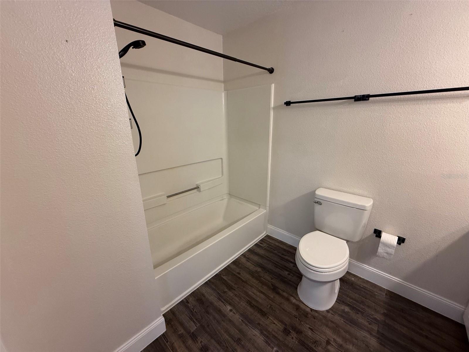 GRAND PALMS CONDO 4 PH 8 - Residential Lease