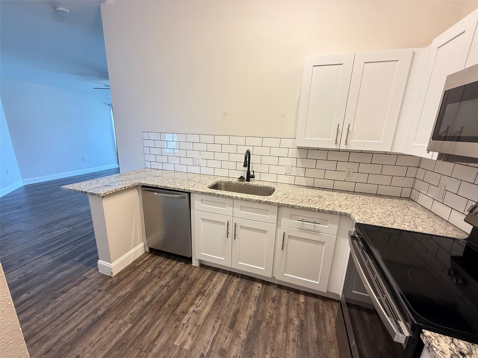 GRAND PALMS CONDO 4 PH 8 - Residential Lease