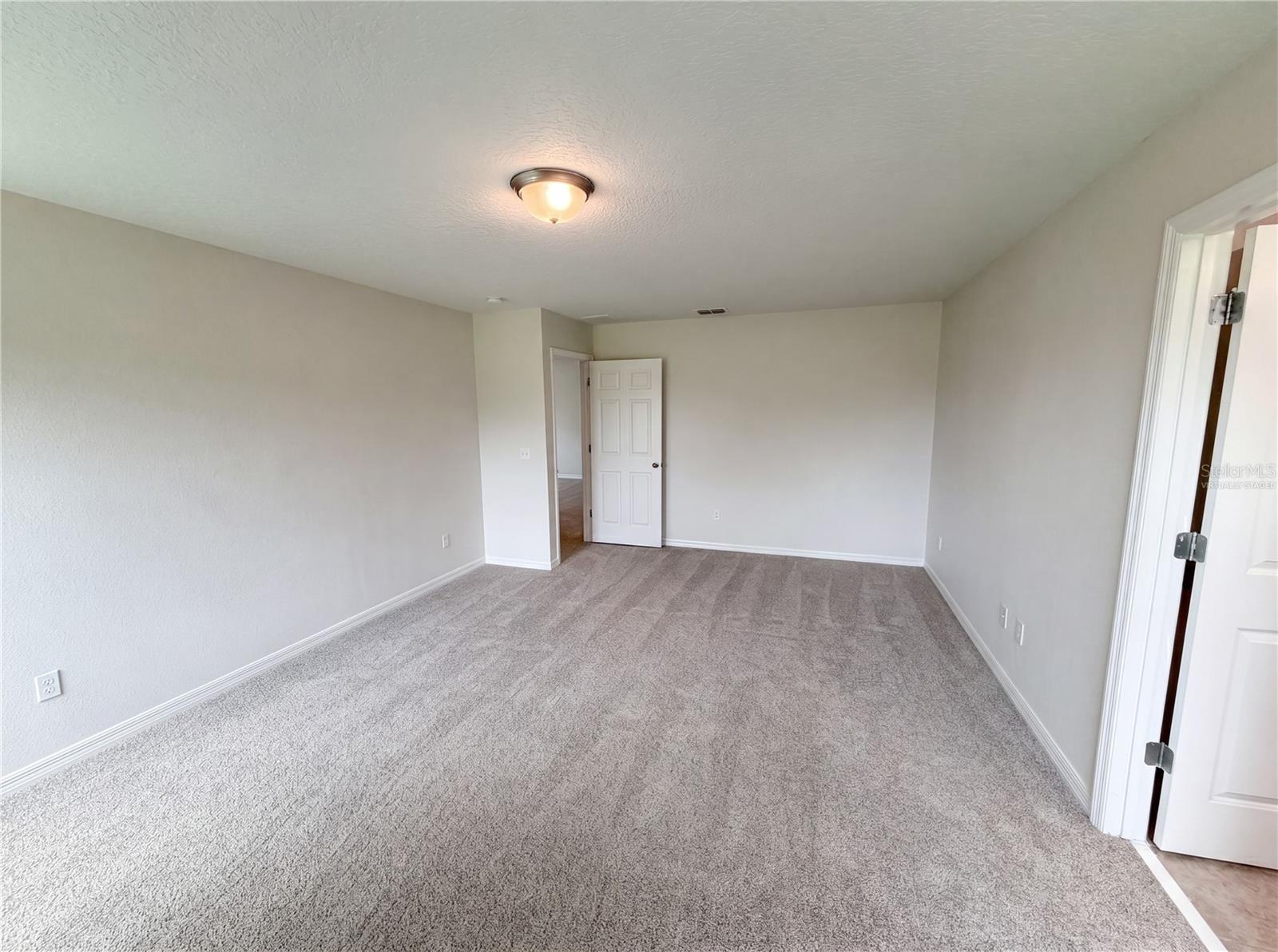 SEVEN OAKS - Residential
