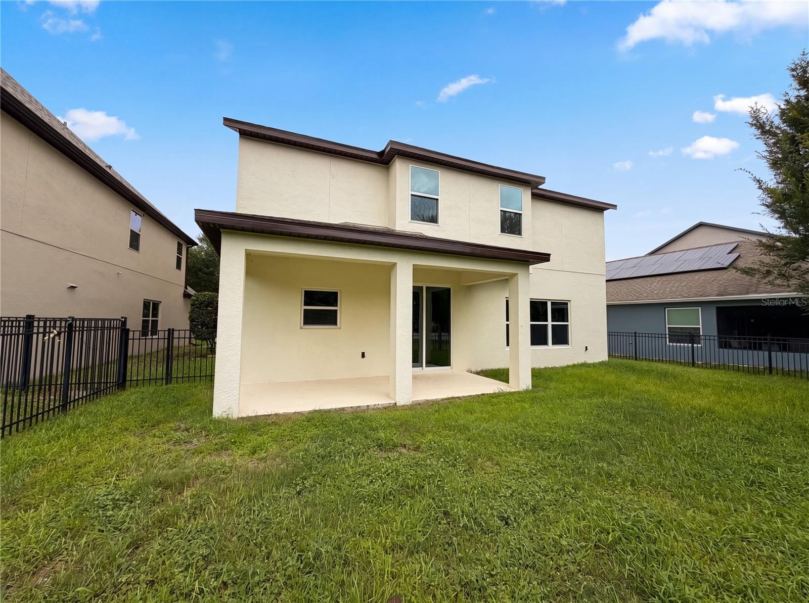 SEVEN OAKS - Residential