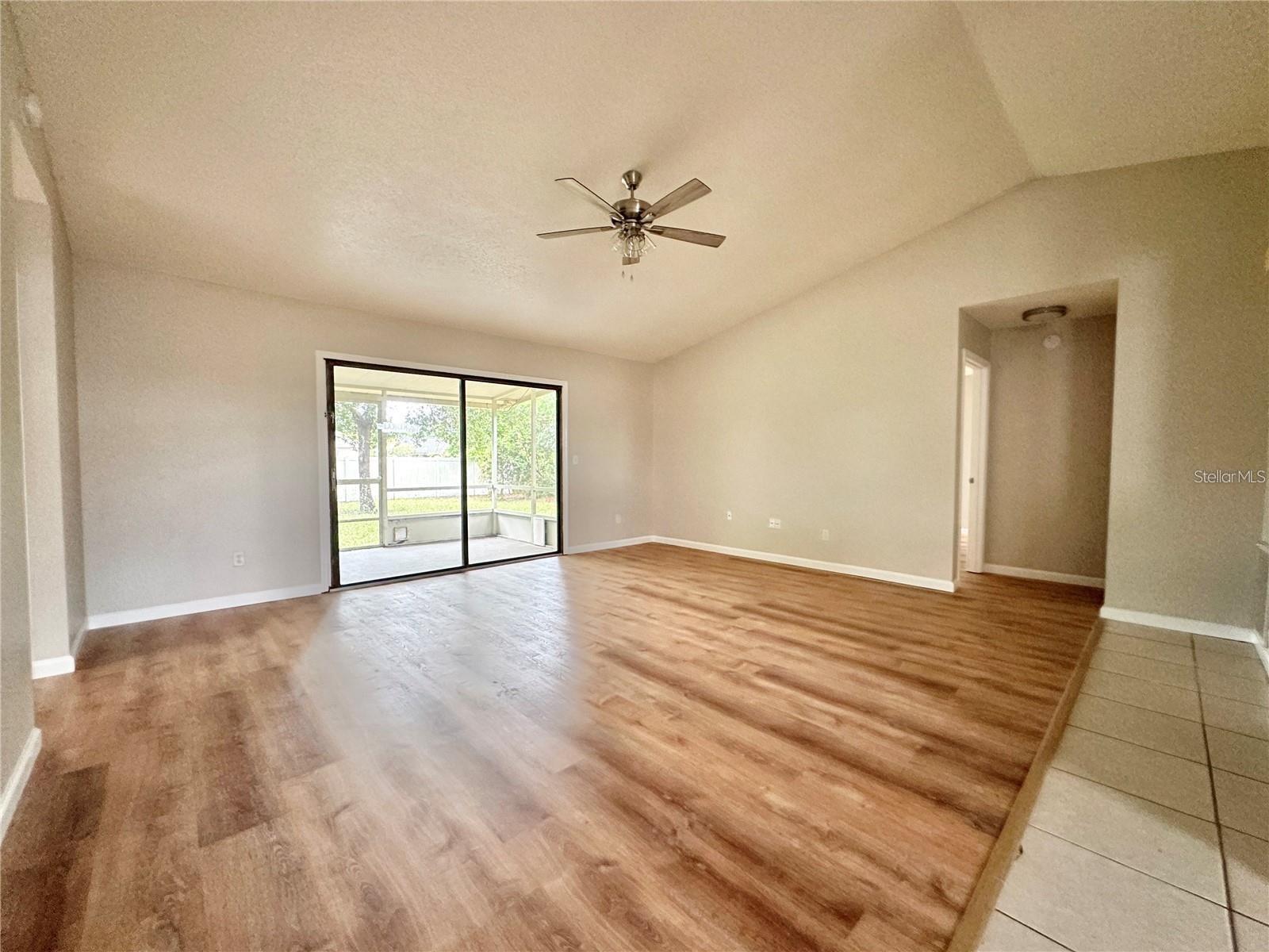 DELTONA LAKES UN 41 - Residential Lease