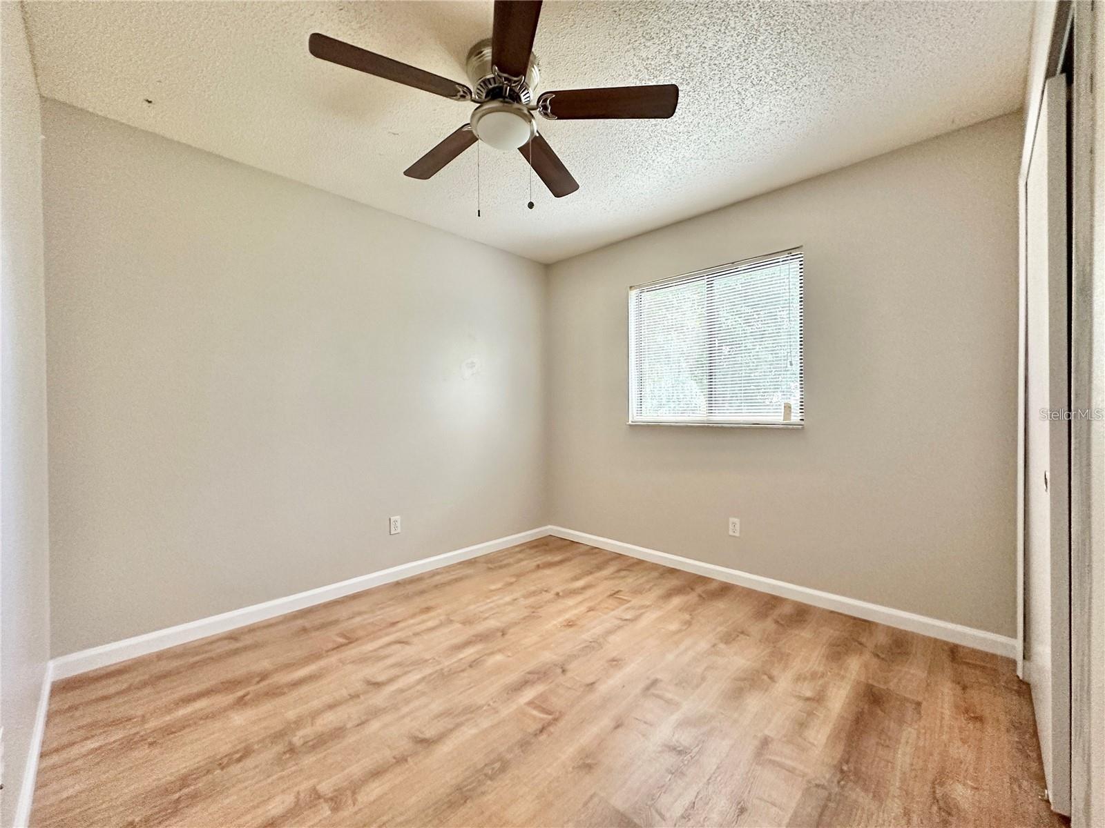 DELTONA LAKES UN 41 - Residential Lease