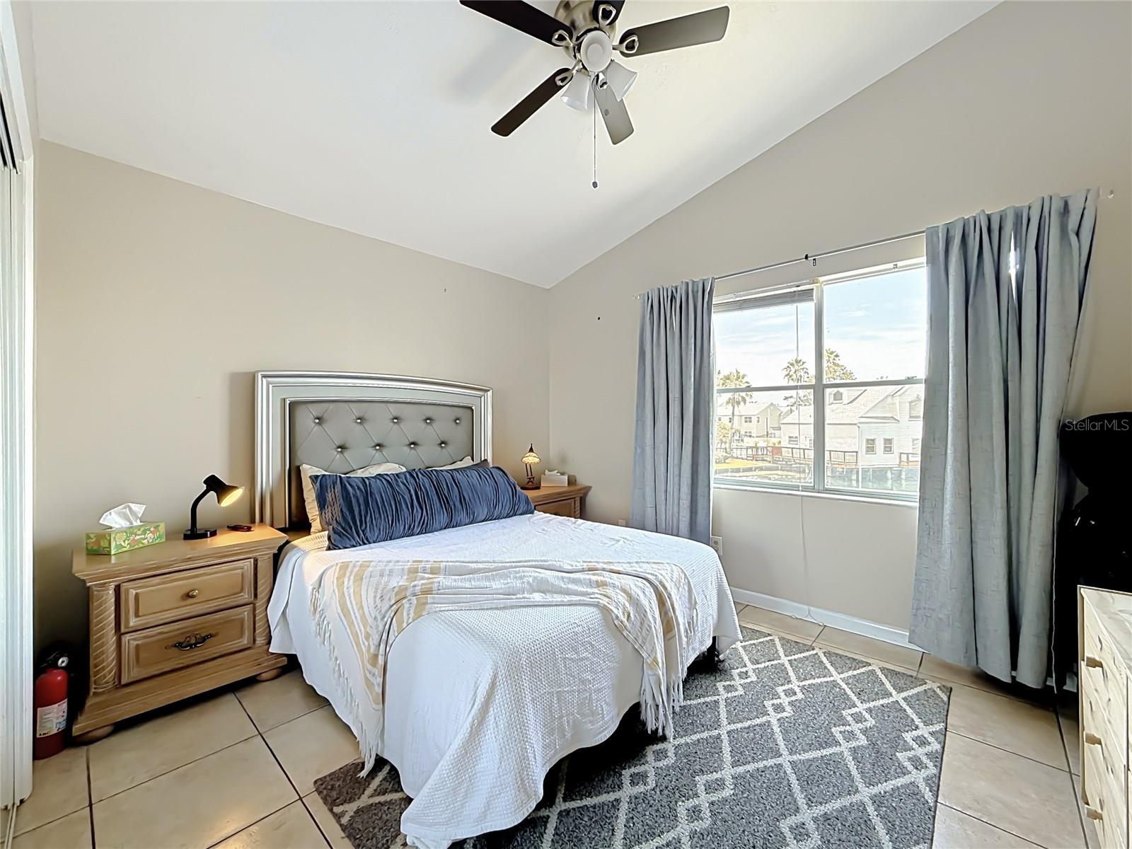 DOCKSIDE CONDO - Residential