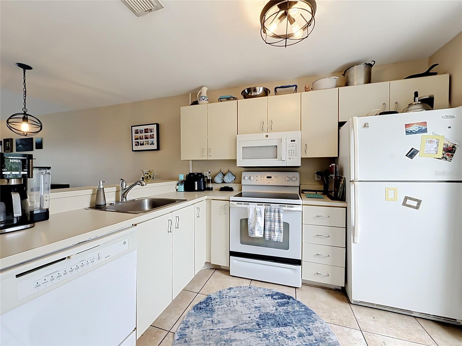 DOCKSIDE CONDO - Residential