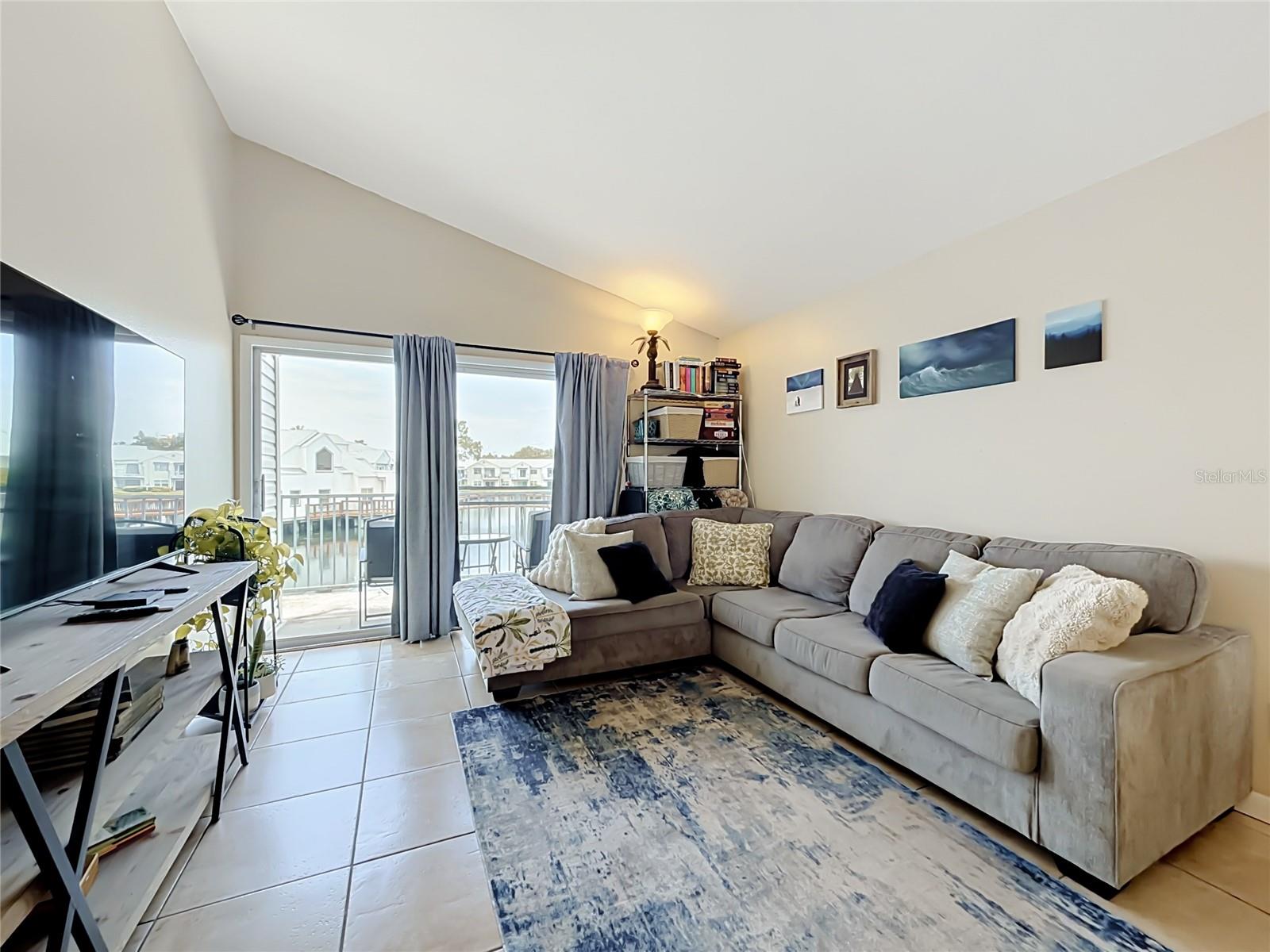 DOCKSIDE CONDO - Residential