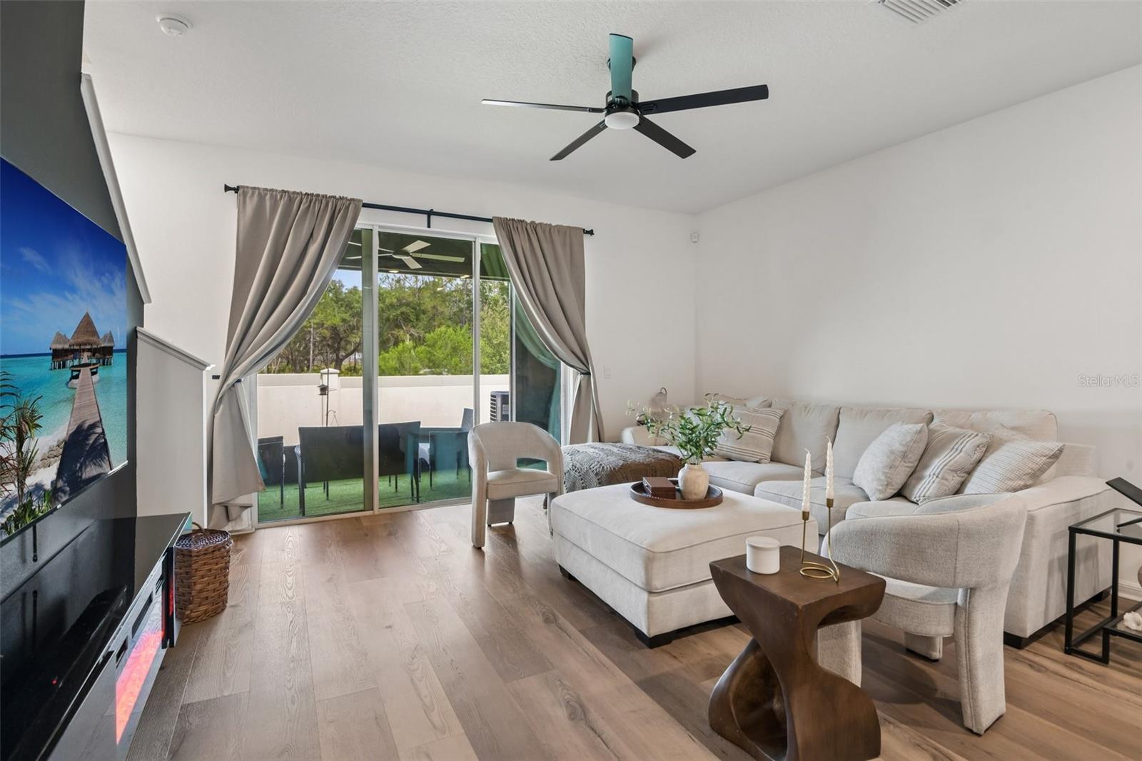 SUMMERSTONE - Residential Lease