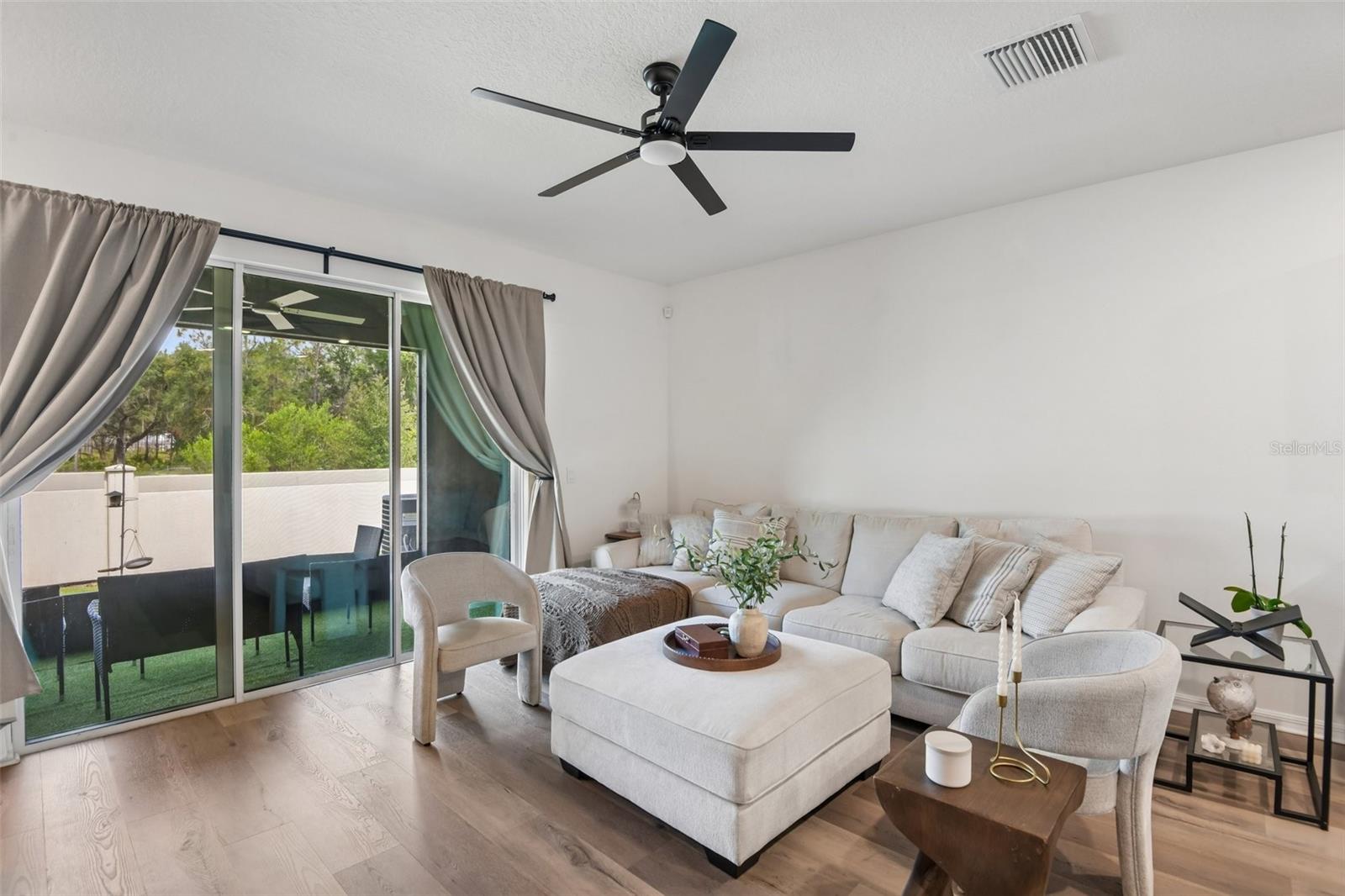 SUMMERSTONE - Residential Lease