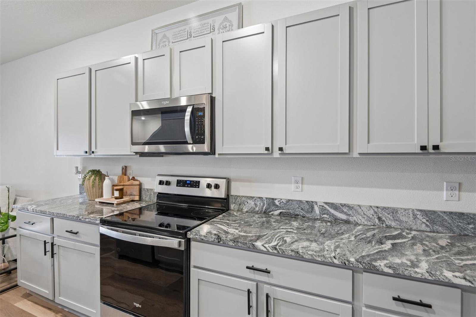 SUMMERSTONE - Residential Lease