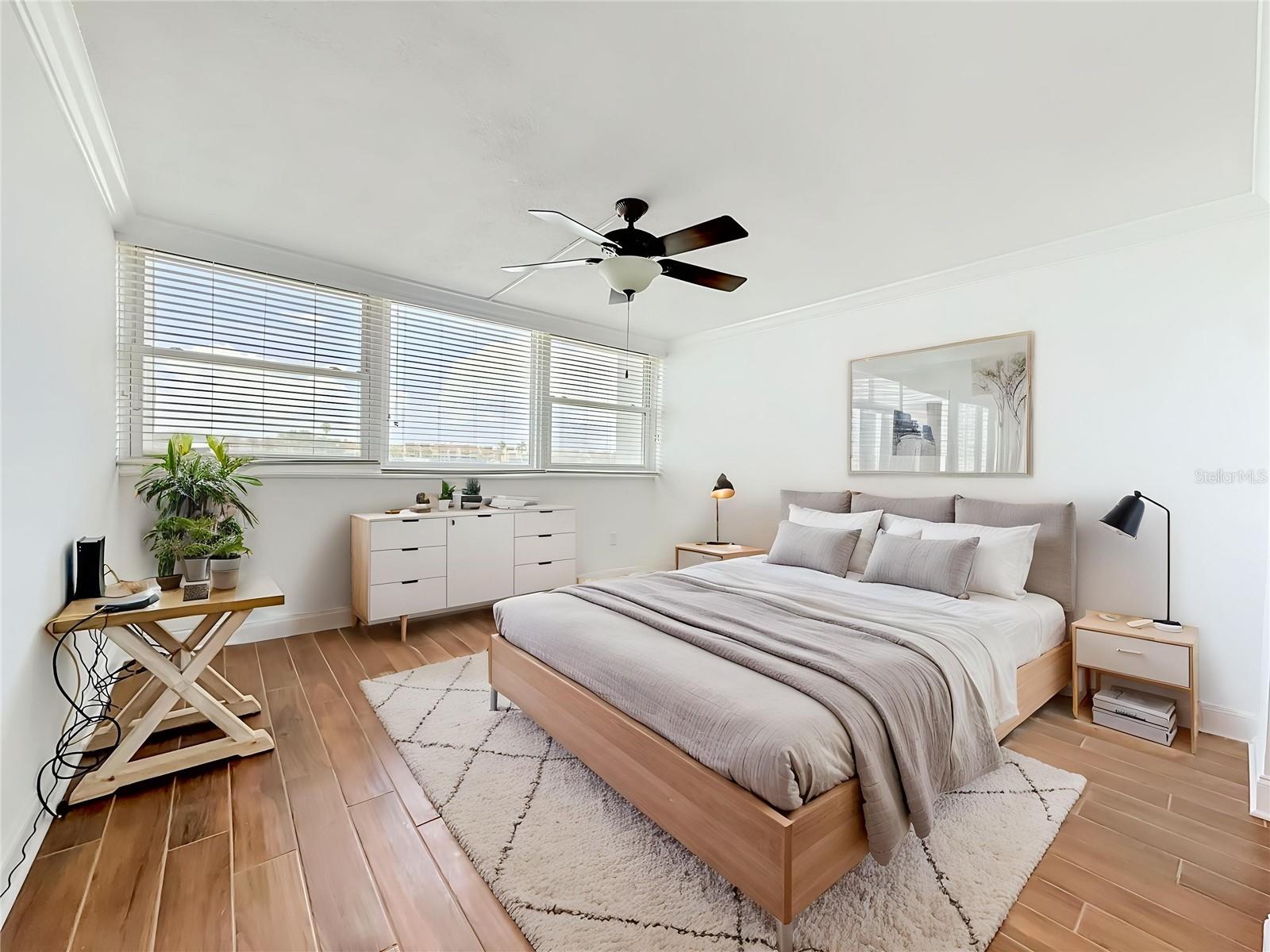 TREASURE ISLAND TENNIS & YACHT CLUB - Residential
