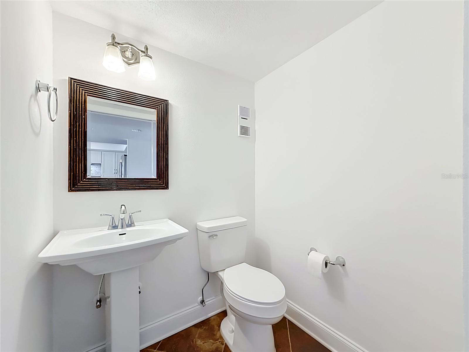 TREASURE ISLAND TENNIS & YACHT CLUB - Residential