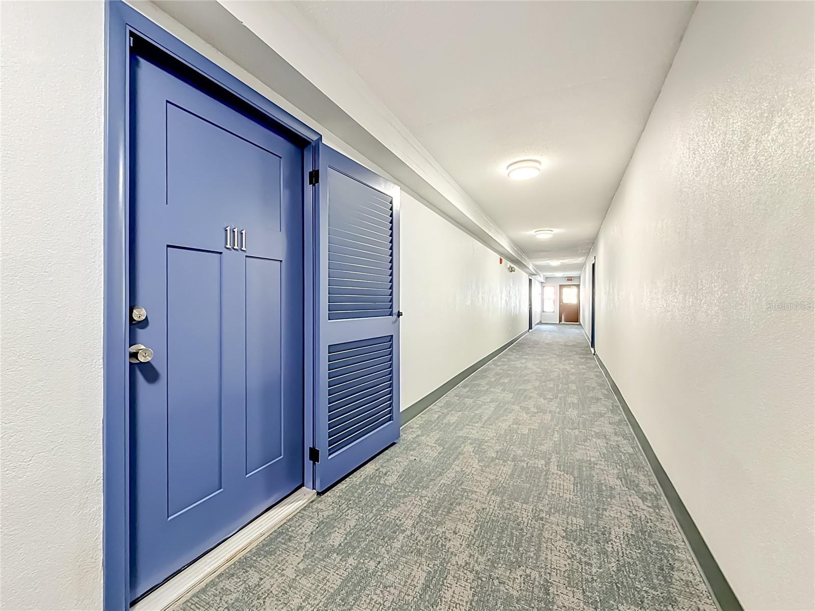 TREASURE ISLAND TENNIS & YACHT CLUB - Residential