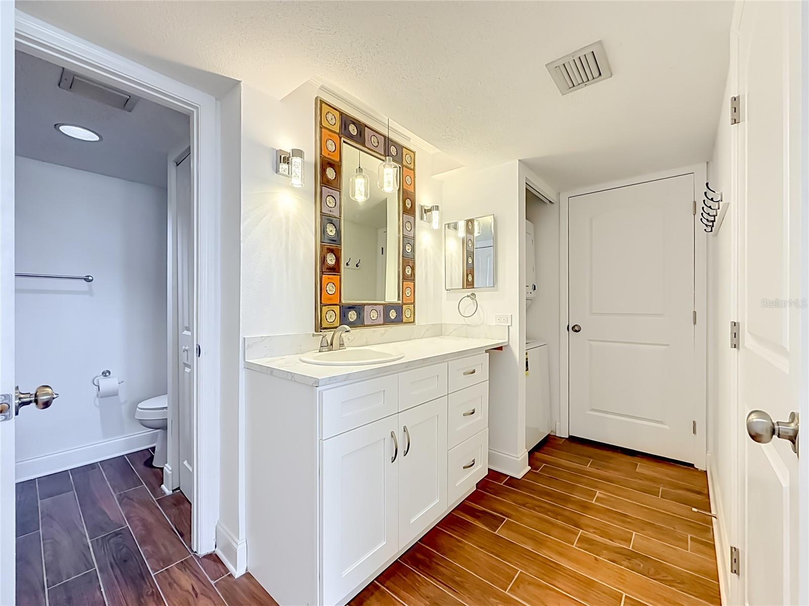 TREASURE ISLAND TENNIS & YACHT CLUB - Residential