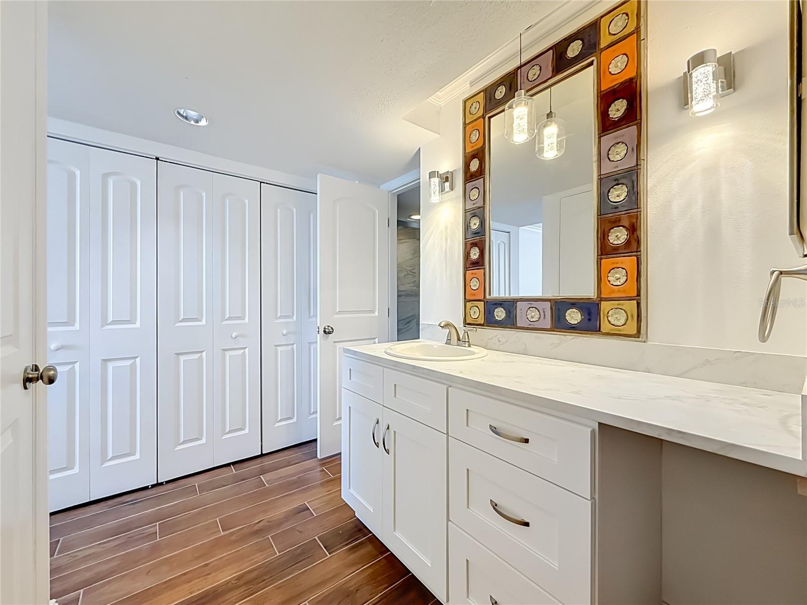TREASURE ISLAND TENNIS & YACHT CLUB - Residential