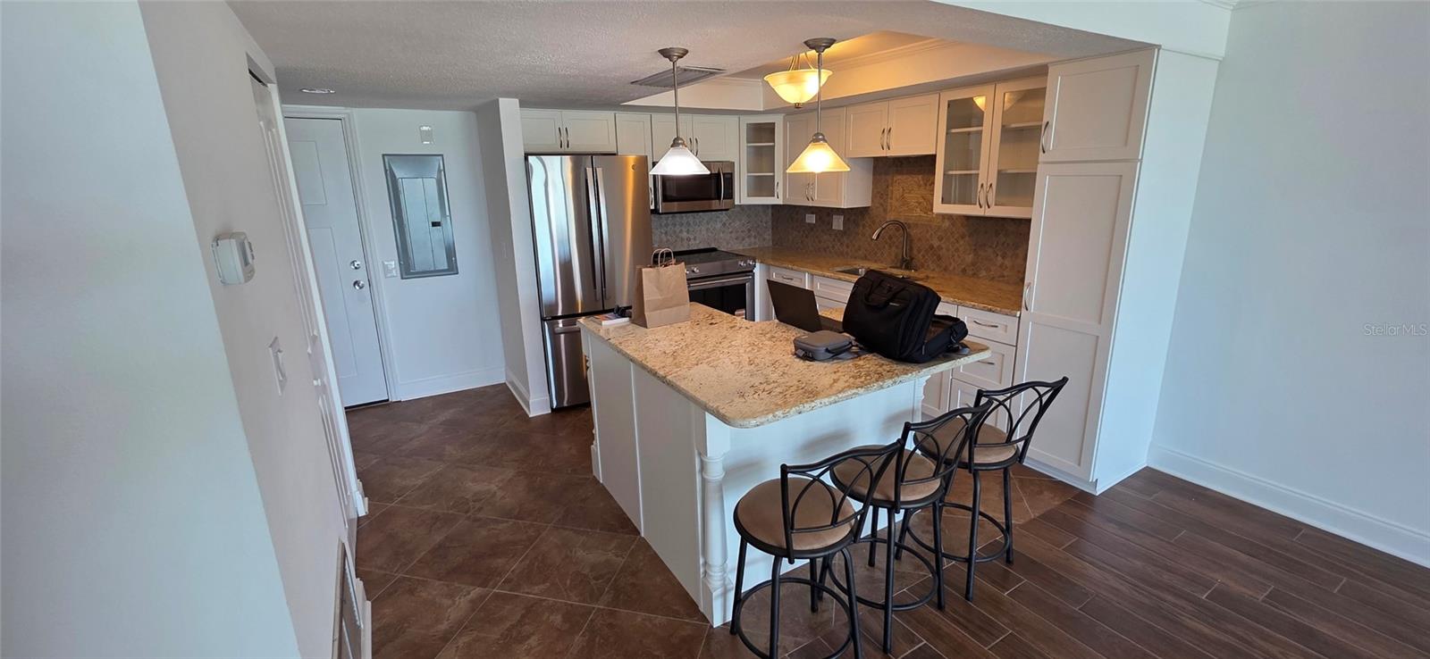 TREASURE ISLAND TENNIS & YACHT CLUB - Residential