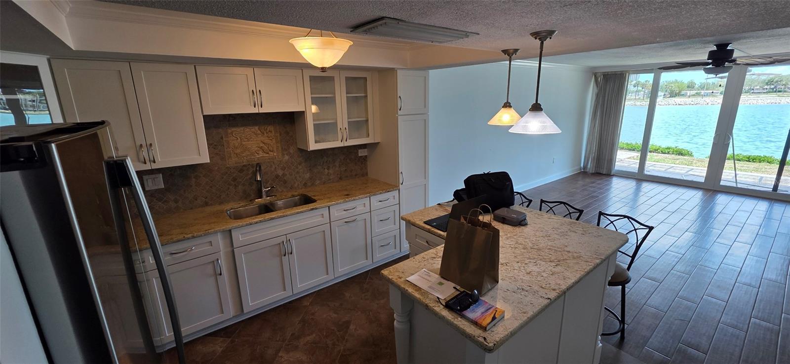 TREASURE ISLAND TENNIS & YACHT CLUB - Residential