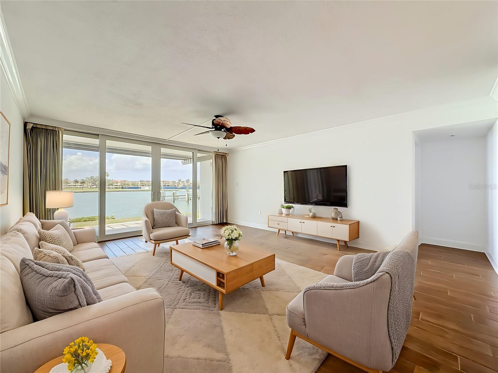TREASURE ISLAND TENNIS & YACHT CLUB - Residential