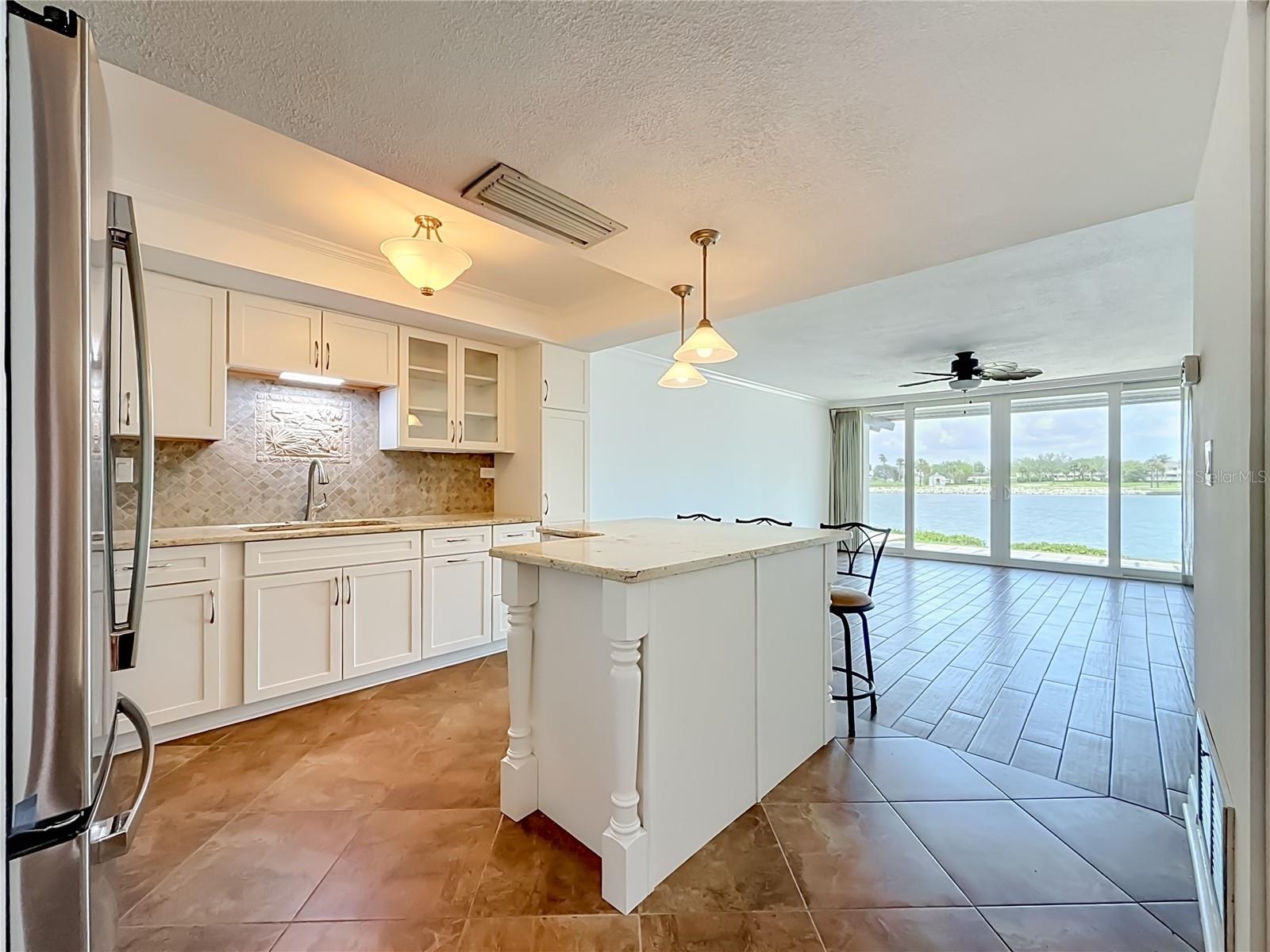 TREASURE ISLAND TENNIS & YACHT CLUB - Residential