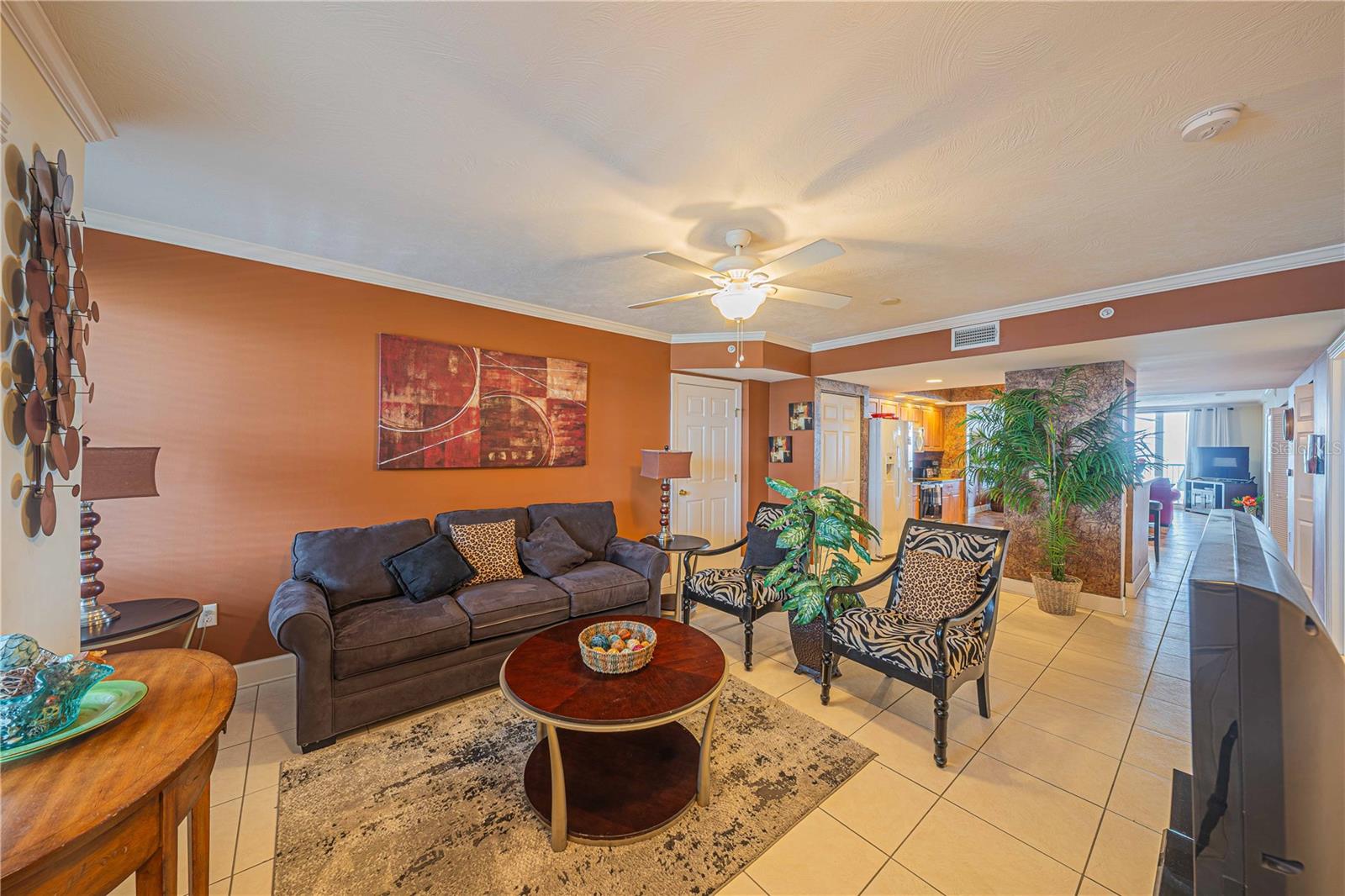 DIMUCCI TWIN TOWERS N & S - Residential