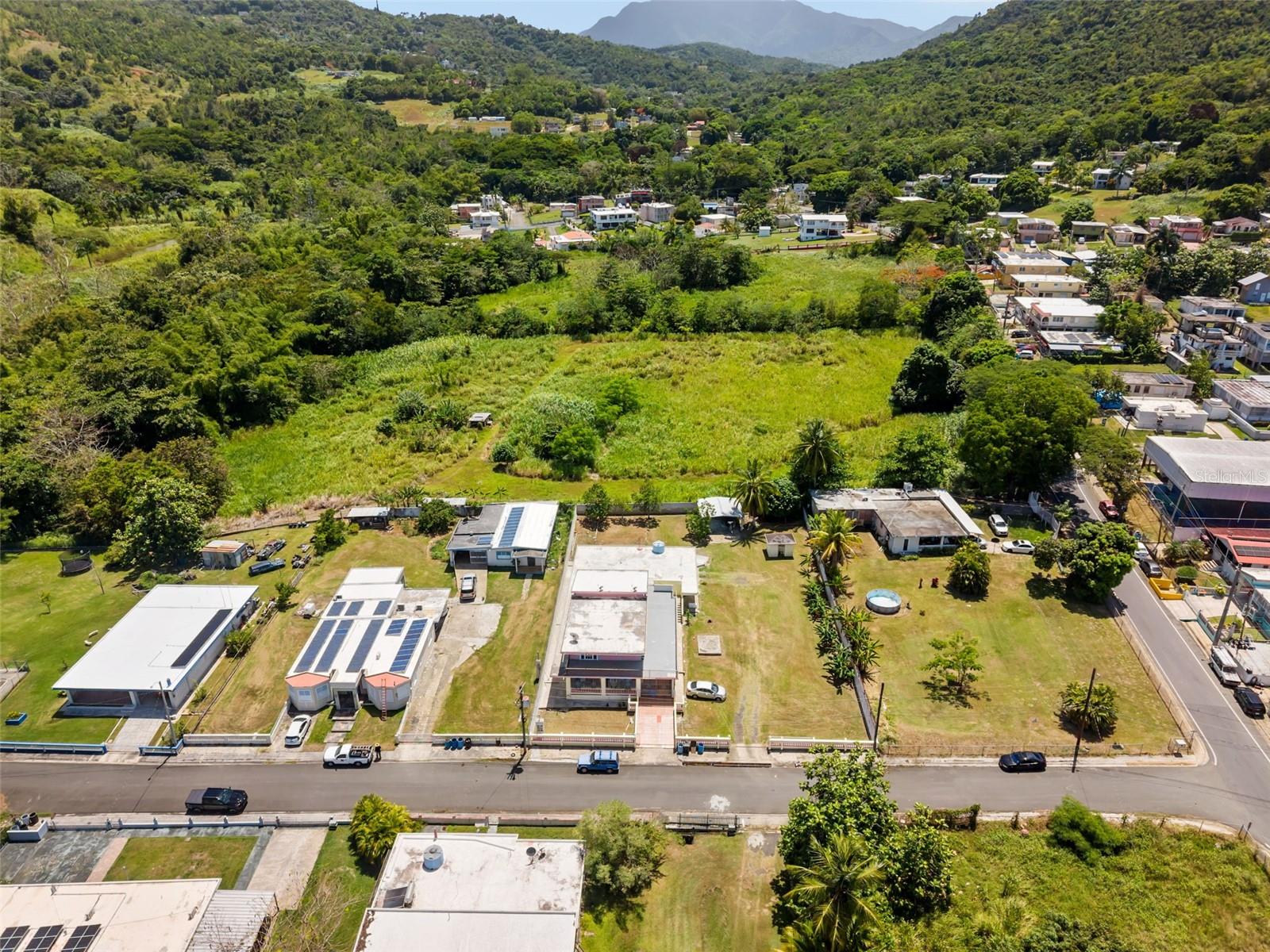 LAS CALDERONAS COMMUNITY - Residential Income
