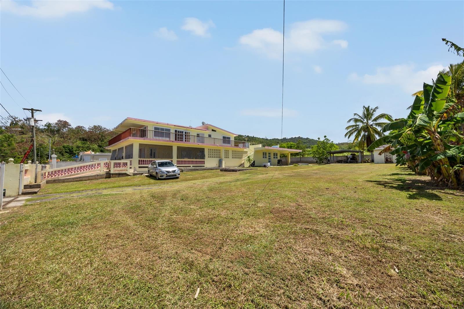 LAS CALDERONAS COMMUNITY - Residential Income