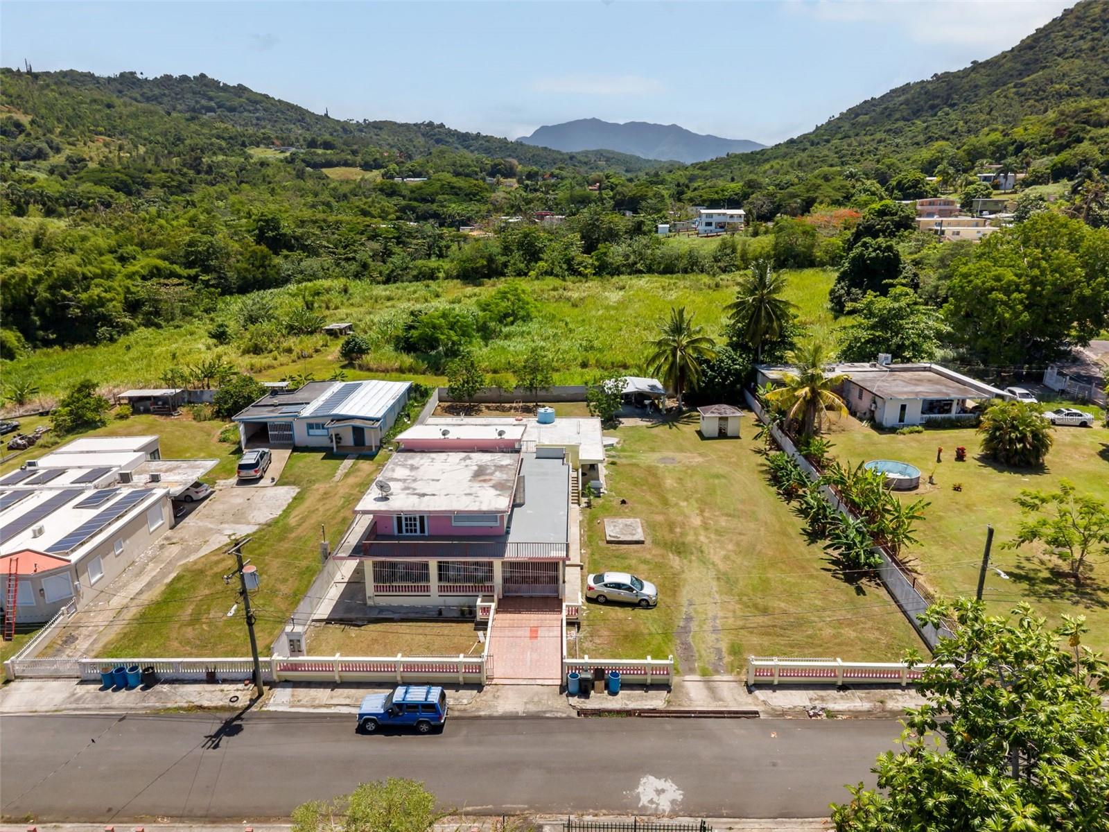 LAS CALDERONAS COMMUNITY - Residential Income