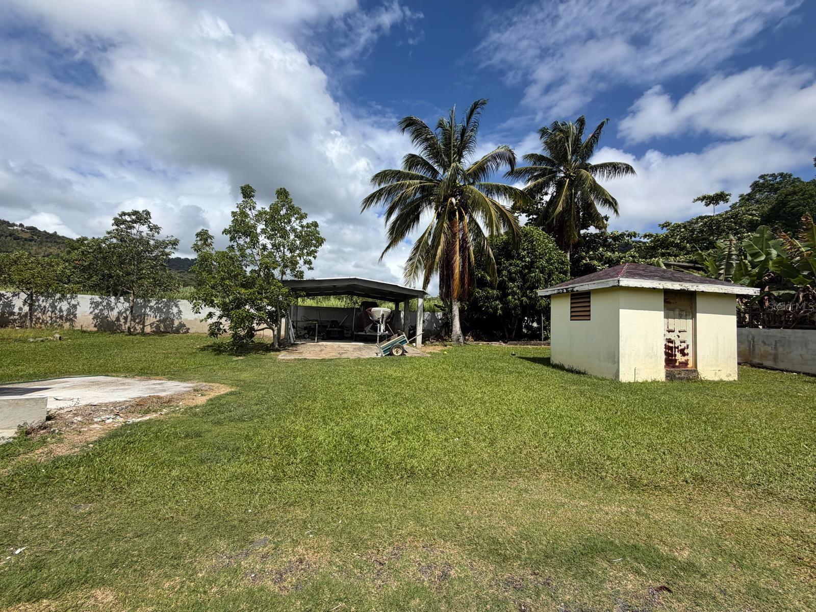 LAS CALDERONAS COMMUNITY - Residential Income