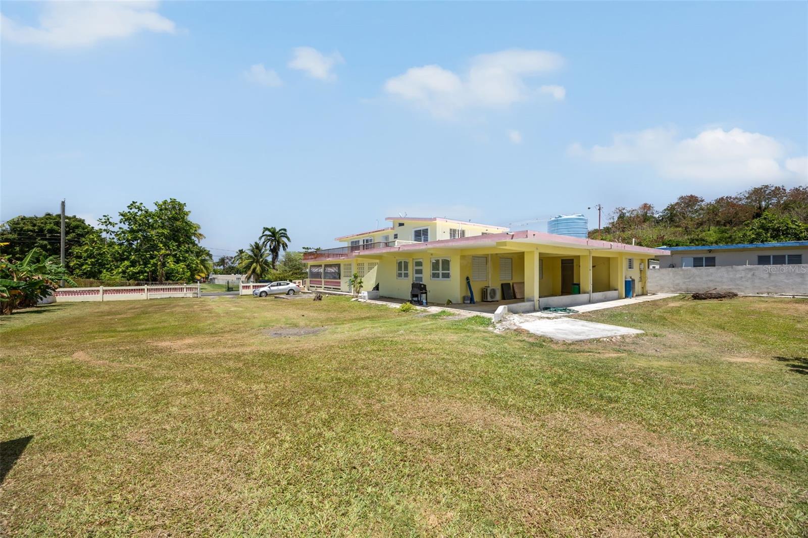 LAS CALDERONAS COMMUNITY - Residential Income