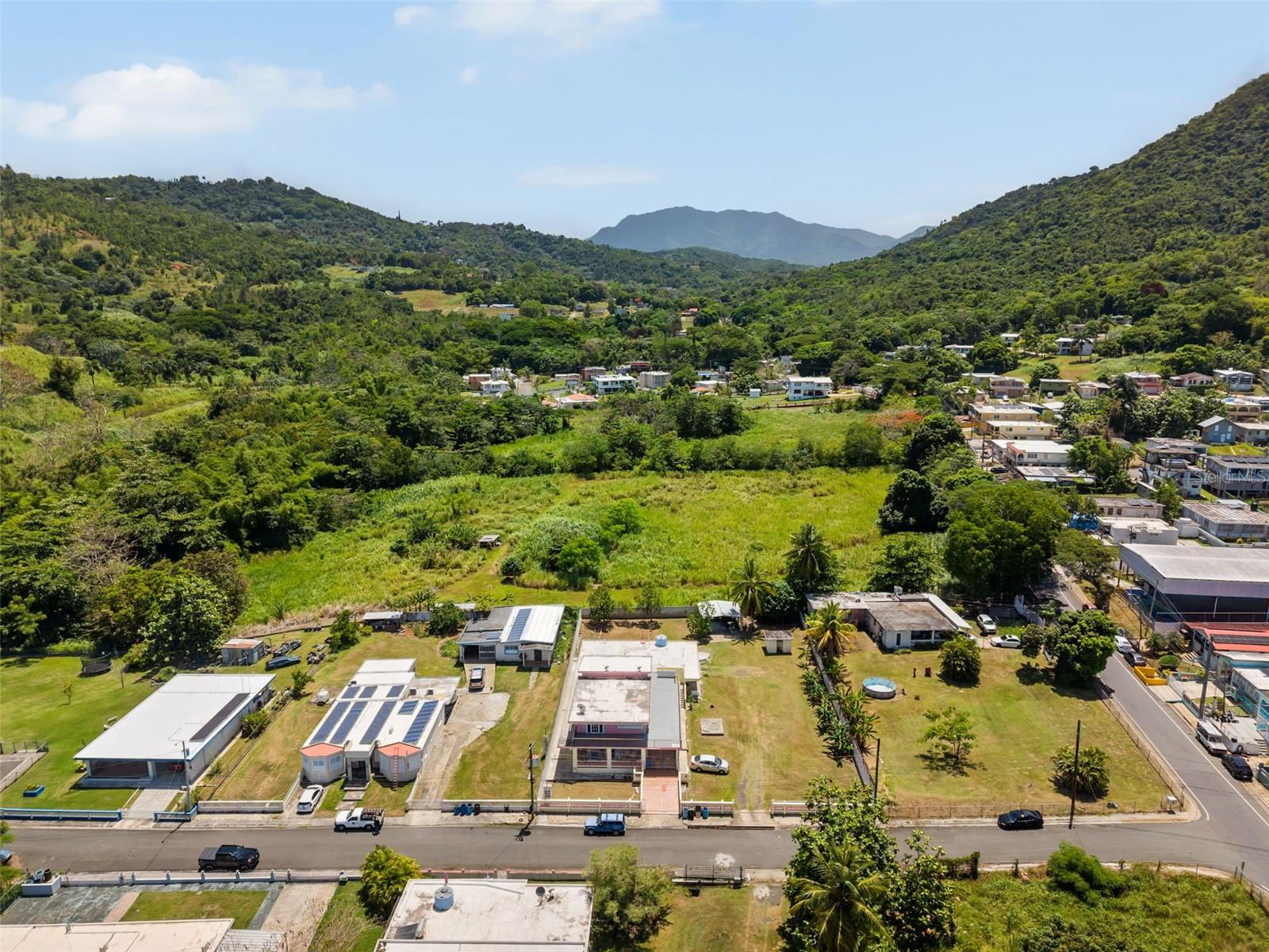 LAS CALDERONAS COMMUNITY - Residential Income